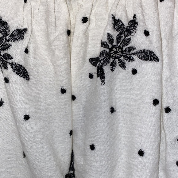 ZARA TRF Collection Women's Embroidered Off Shoulder White Dress in size small - Picture 2 of 4